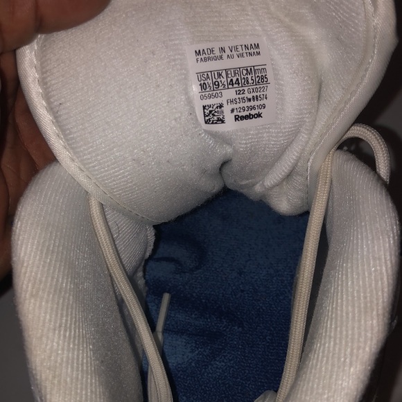 Reebok A.I. question mid colbalt blue tip. - Picture 5 of 5